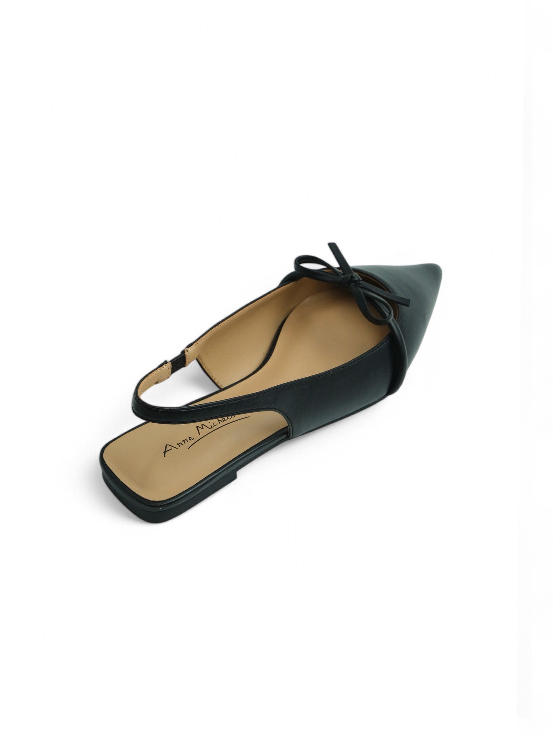 ASSERT58 雙扣帶尖頭平底鞋